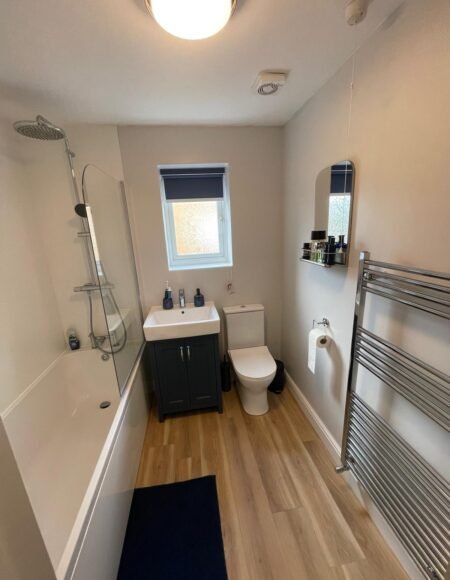 Modern Bathroom Replacement – Burbage, Leicestershire